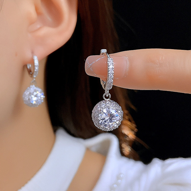 European And American Light Luxury Zircon Circle Geometric Earrings High Sense Ear Buckle Super Flash Fashion All-match Niche Earrings Wholesale Women